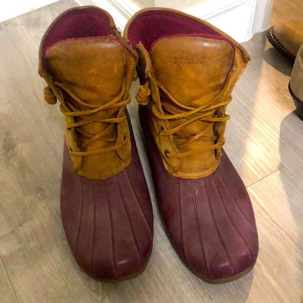 Sperry maroon water shoes